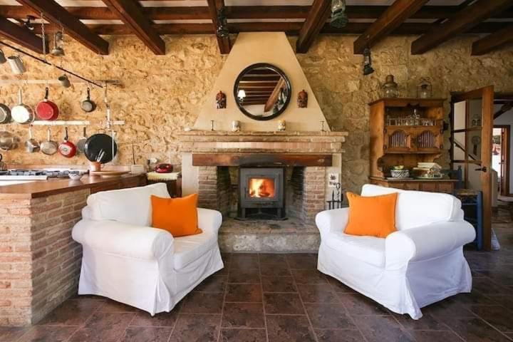 Traditional Farmhouse; Large Pool,Gardens & Views. Villa Granada Bagian luar foto